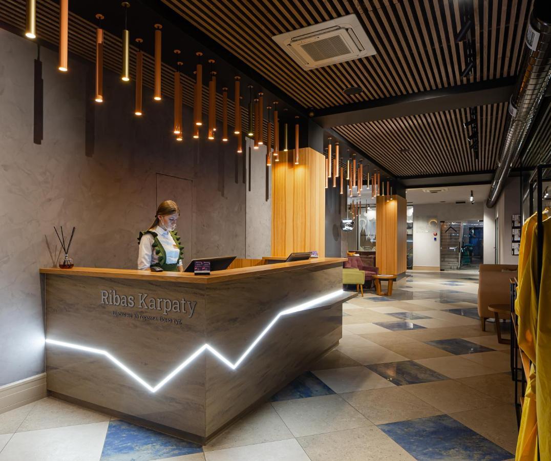 Ribas Karpaty Hotel บูโคเวล ภายนอก รูปภาพ