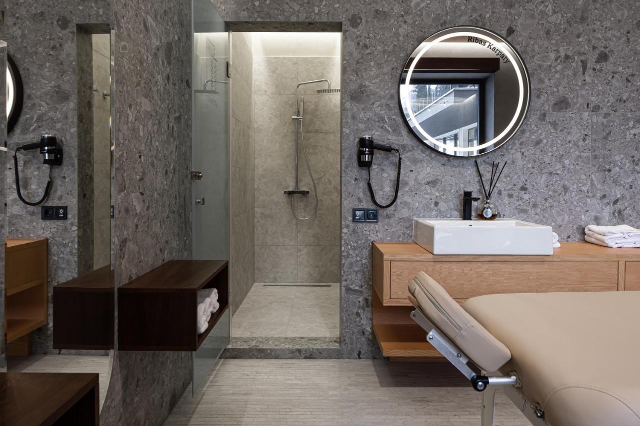 Ribas Karpaty Hotel บูโคเวล ภายนอก รูปภาพ