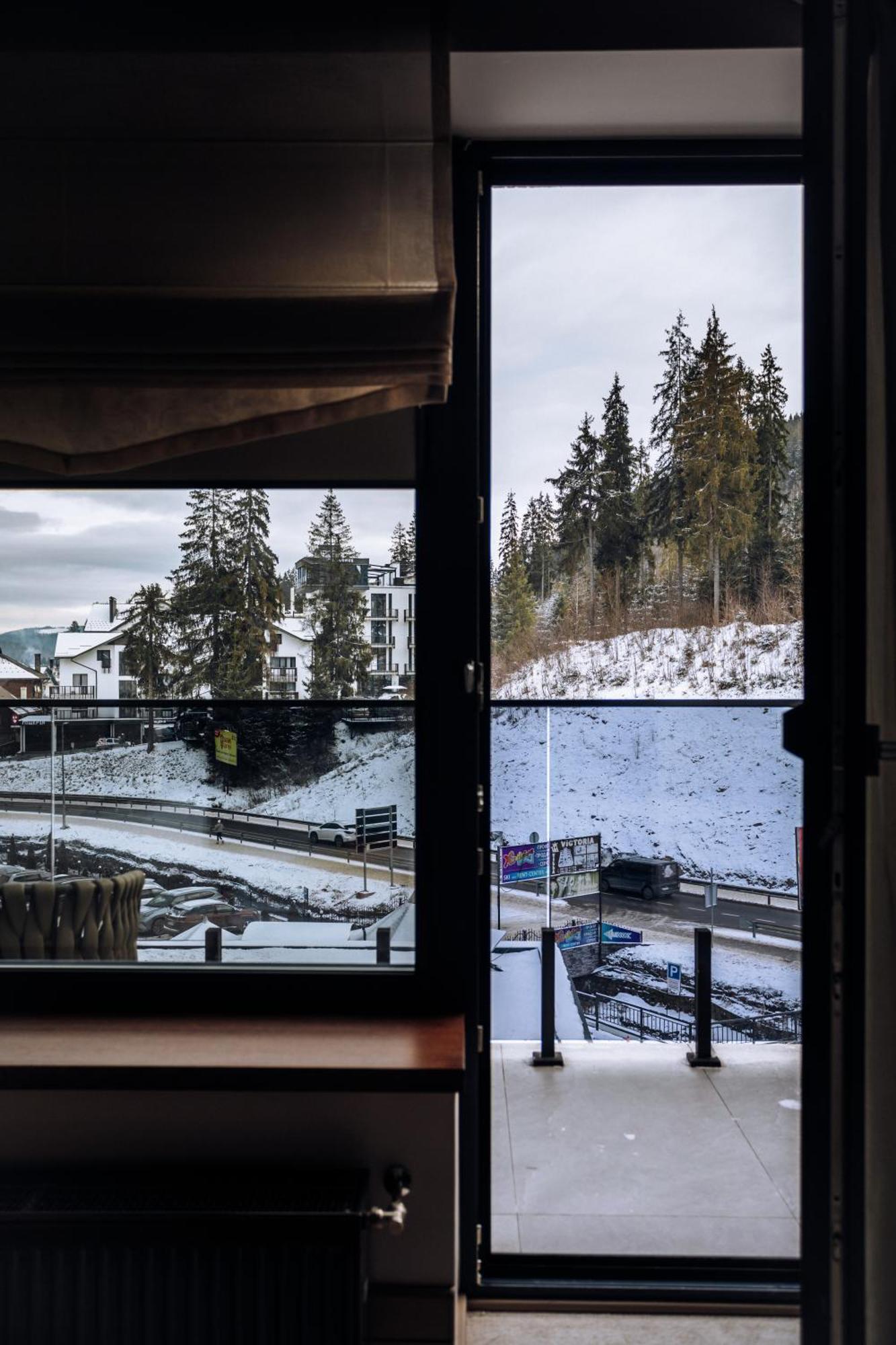 Ribas Karpaty Hotel บูโคเวล ภายนอก รูปภาพ