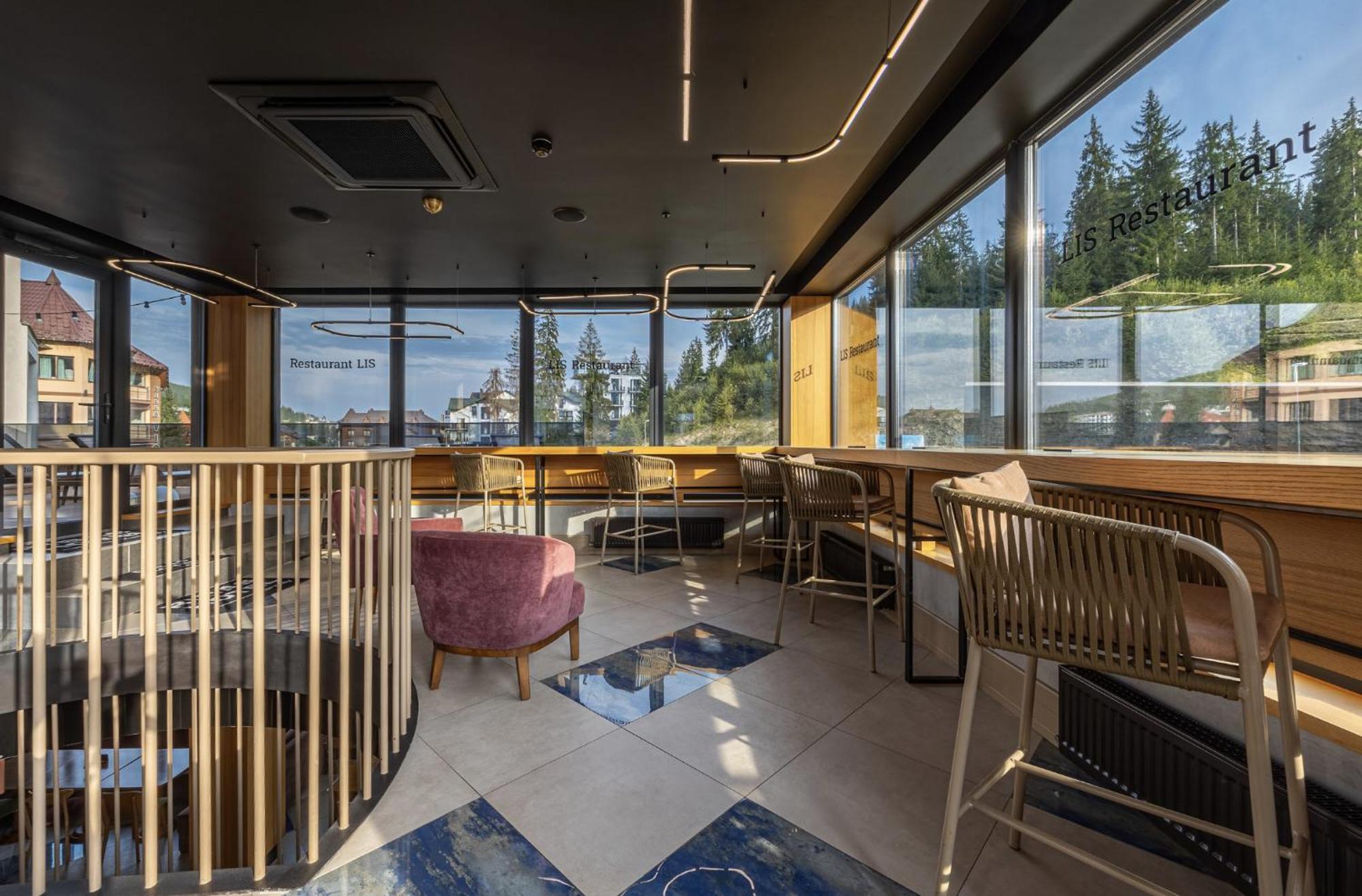 Ribas Karpaty Hotel บูโคเวล ภายนอก รูปภาพ