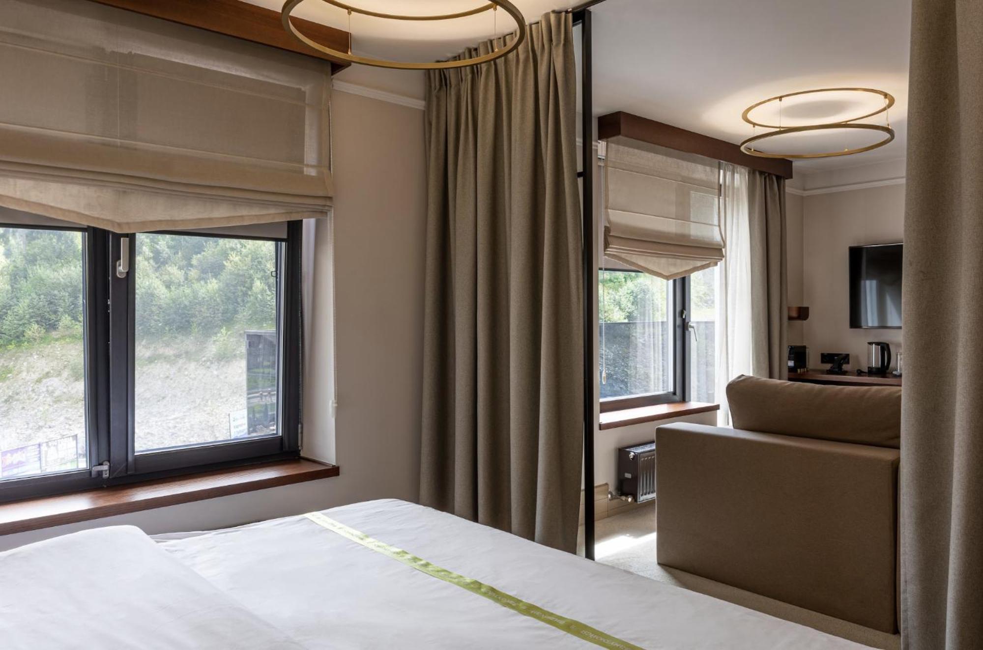 Ribas Karpaty Hotel บูโคเวล ภายนอก รูปภาพ